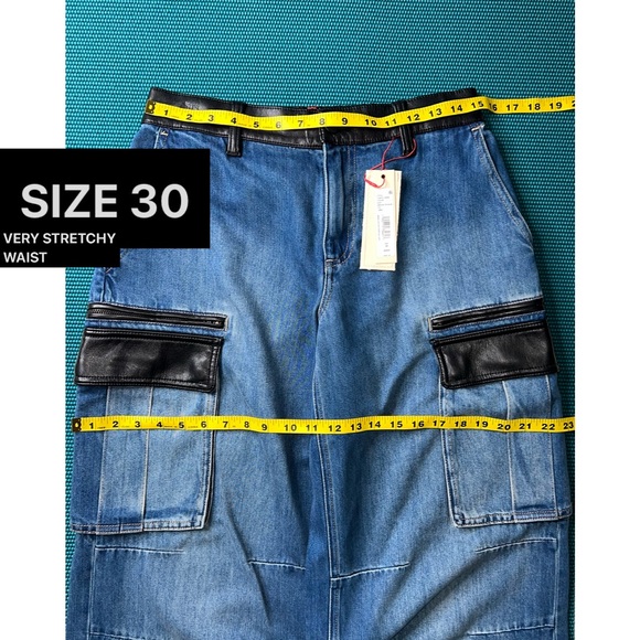 Alice + Olivia Joette Combination Vegan Leather Cargo Jeans - Picture 12 of 15